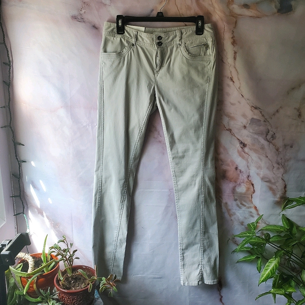 NWT‎ Calvin Klein Skinny Body Fit Pants
